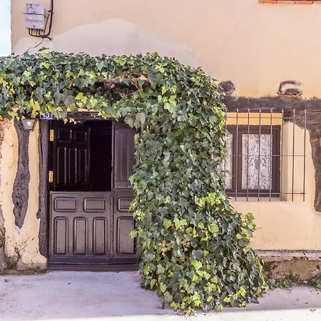 La Casita Del Cipres - Encantadora Casa 7 Con Piscina Y Jardin Privado بيت للعطل