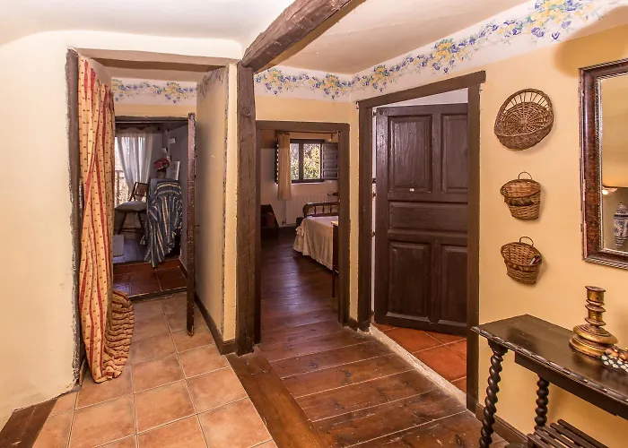 La Casita Del Cipres - Encantadora Casa 7 Con Piscina Y Jardin Privado Puentedura